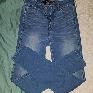 Hollister jeans